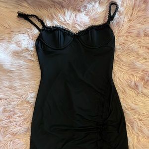 iamgia black lace mini dress!